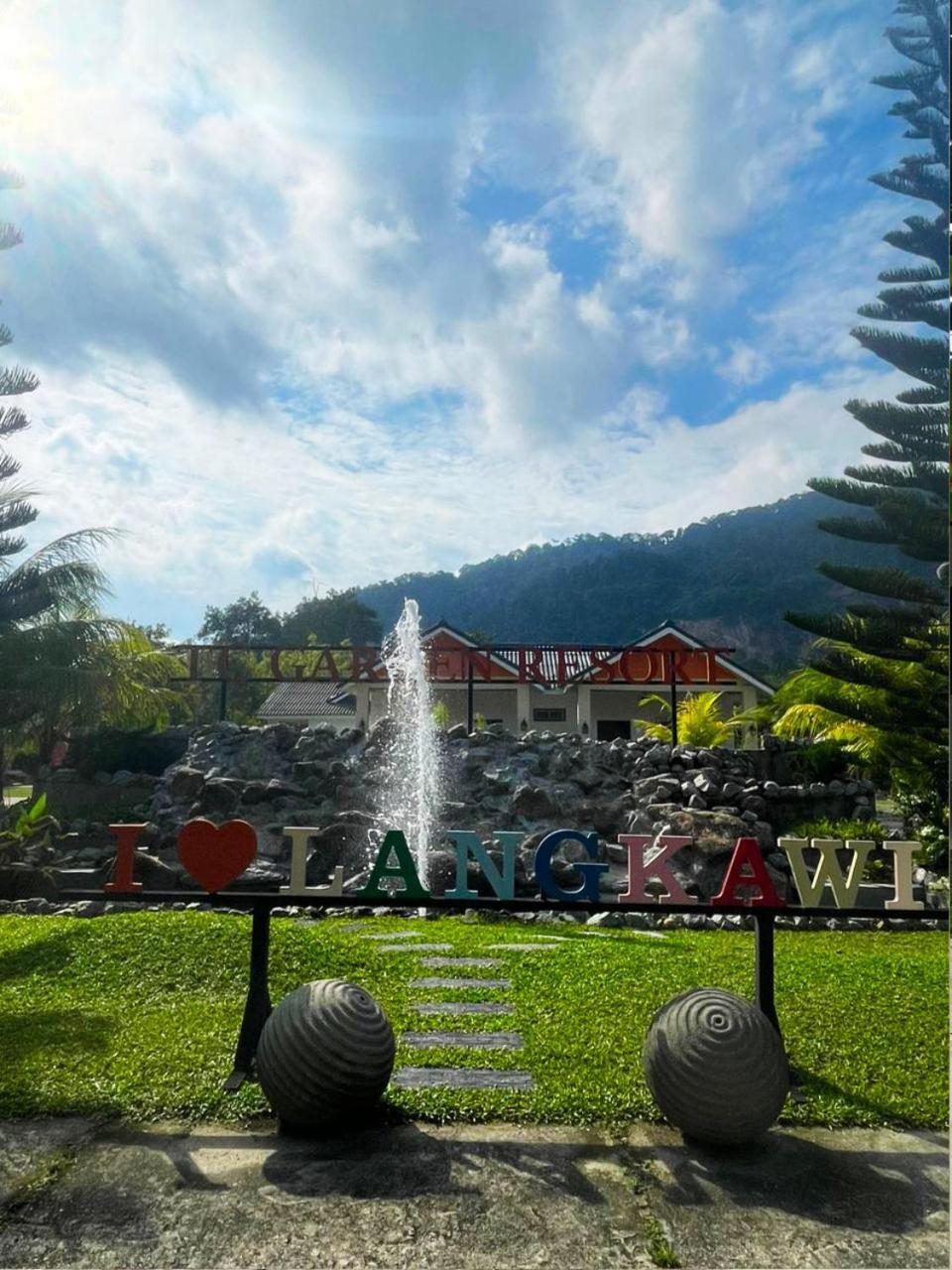 Tc Garden Resort Kuah Bagian luar foto