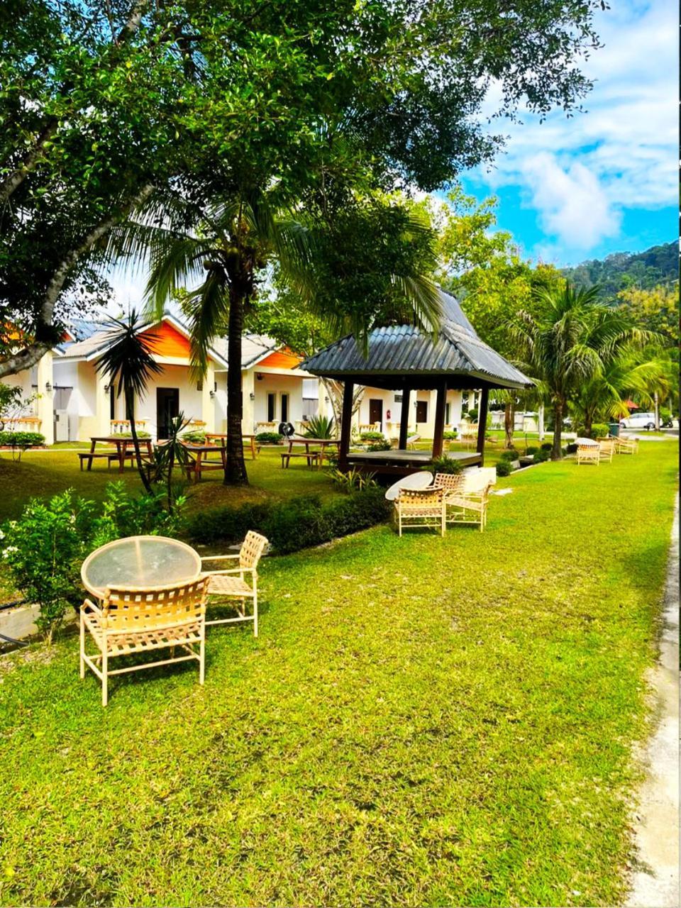 Tc Garden Resort Kuah Bagian luar foto