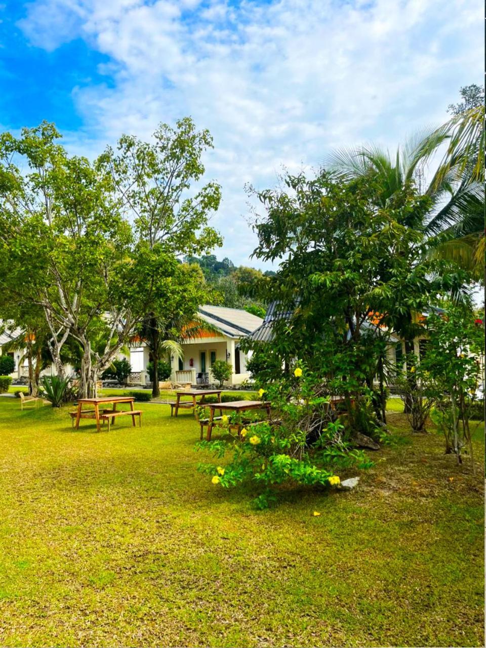 Tc Garden Resort Kuah Bagian luar foto
